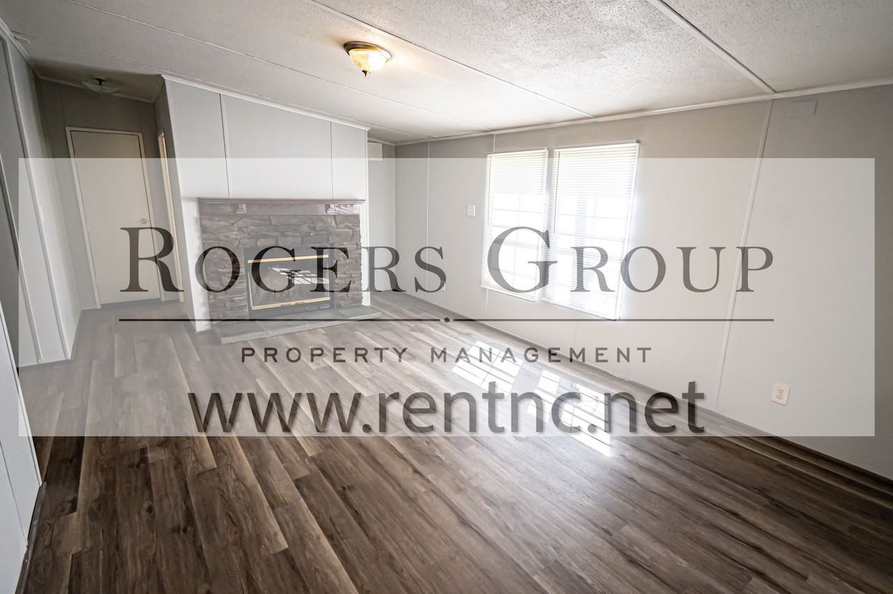 3278 Walters Rd - Photo 3 of 10