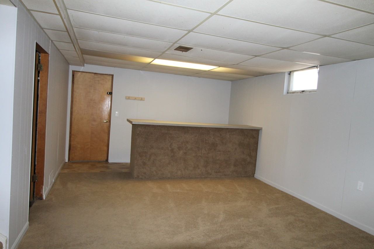 2511 N 70th Ave - Photo 5 of 12