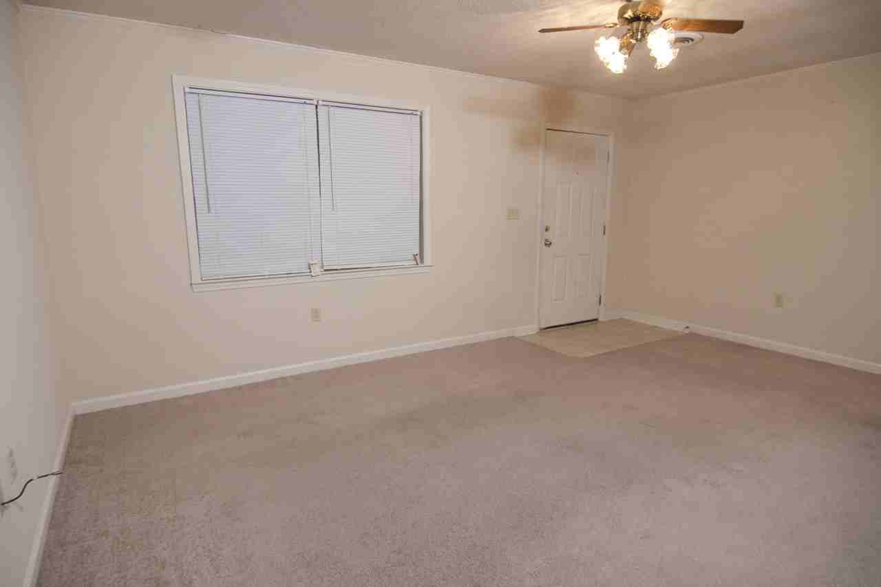 108 County Road 1078 - Photo 2 of 7