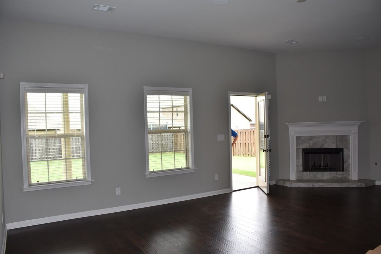 9137 Autumn Brooke Way - Photo 4 of 11