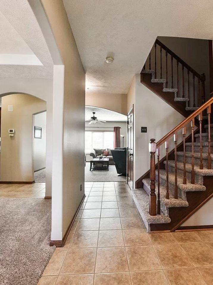 201 Allison Ave - Photo 2 of 22