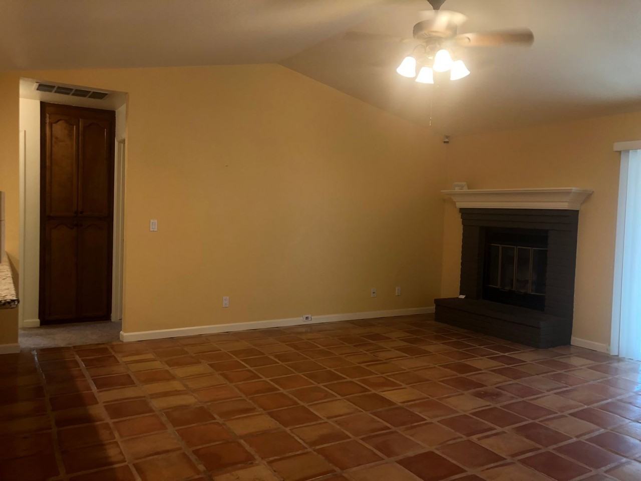 1213 Chetwood Dr - Photo 4 of 12
