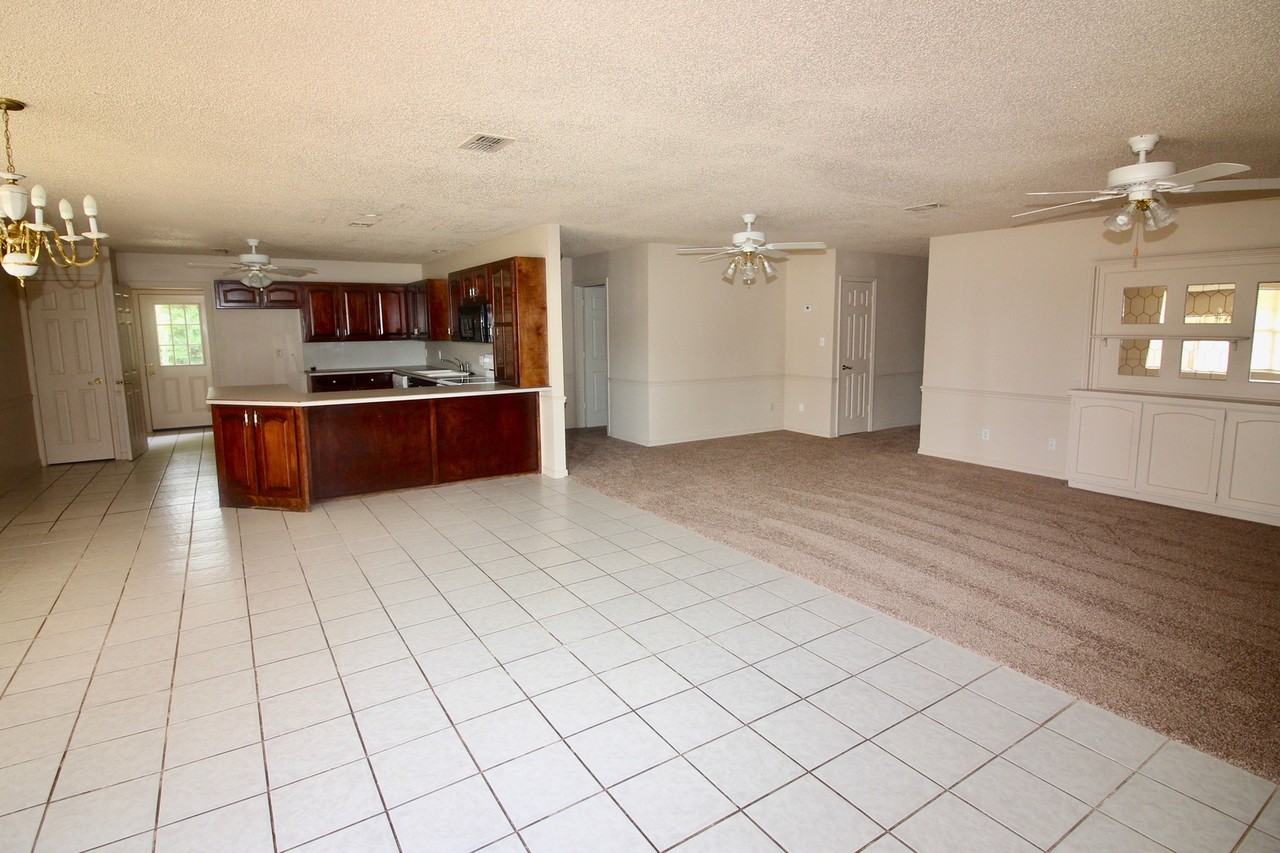 8776 Fm 920 - Photo 2 of 12