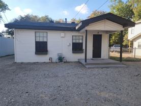 1505 Redbud Ln - Photo 1 of 1