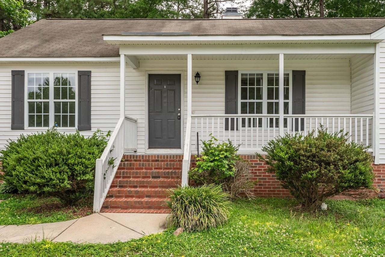 220 Wood Green Dr - Photo 2 of 21