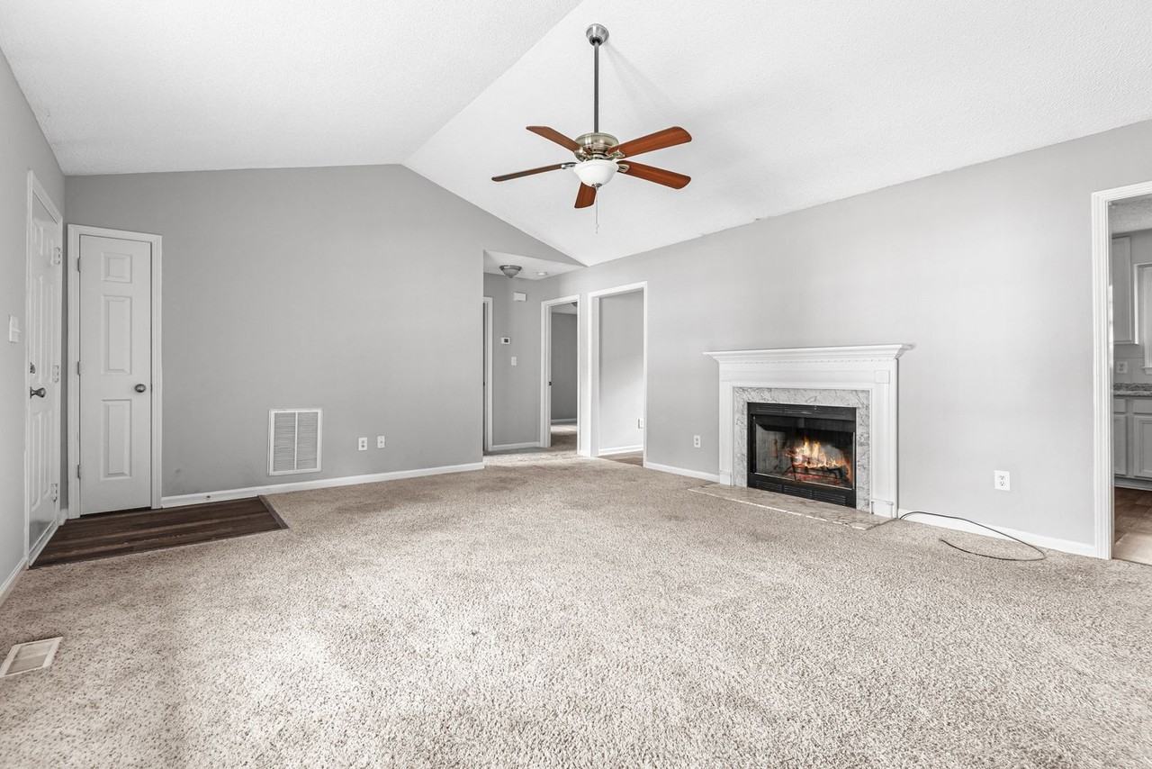 220 Wood Green Dr - Photo 5 of 21