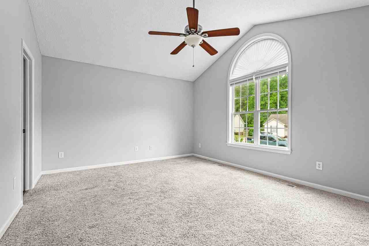 220 Wood Green Dr - Photo 6 of 21