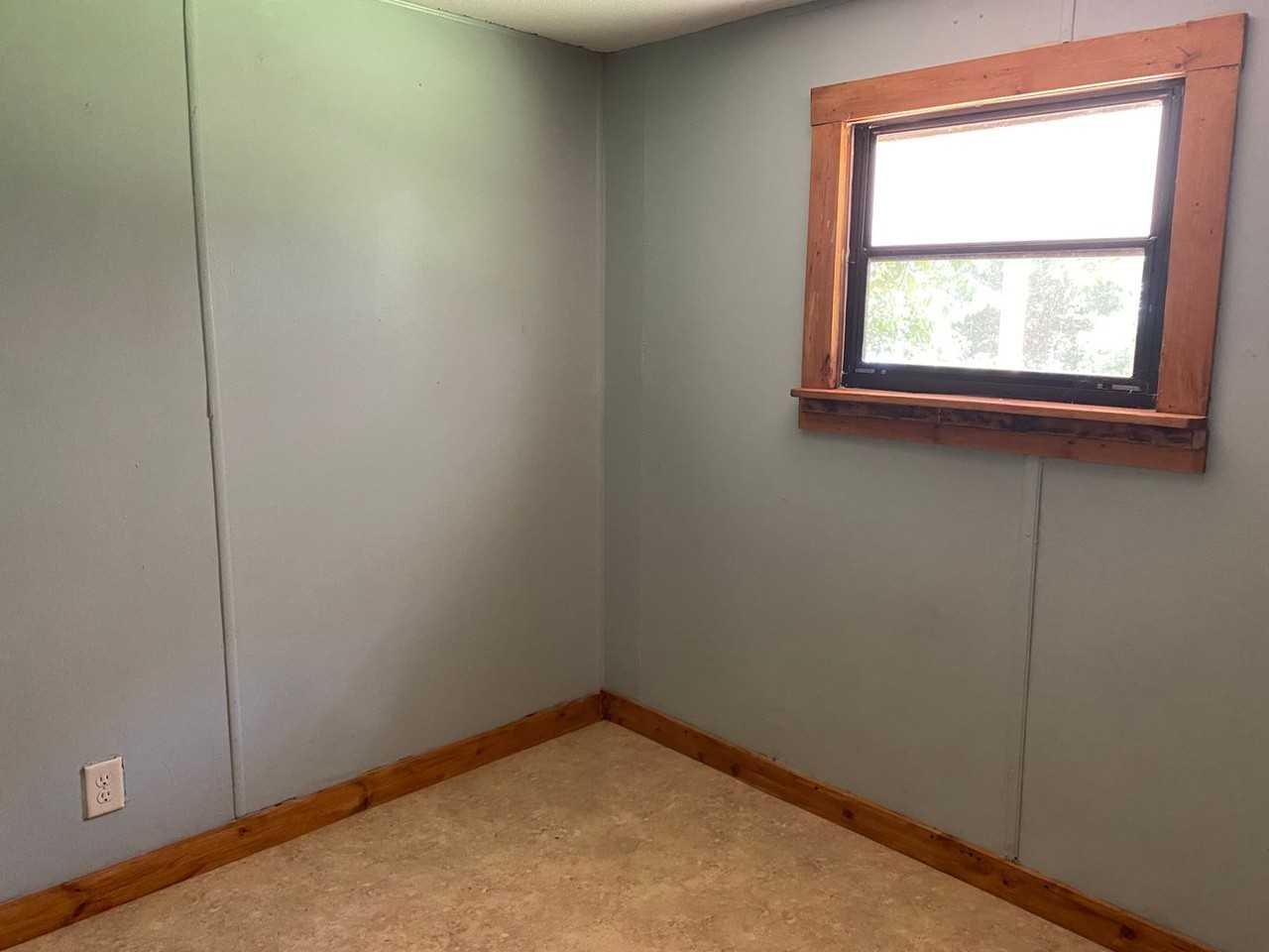 474 Whitehall Rd - Photo 6 of 11