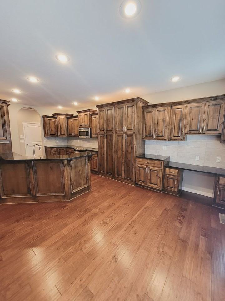 1614 N Oakfair Pl - Photo 3 of 50