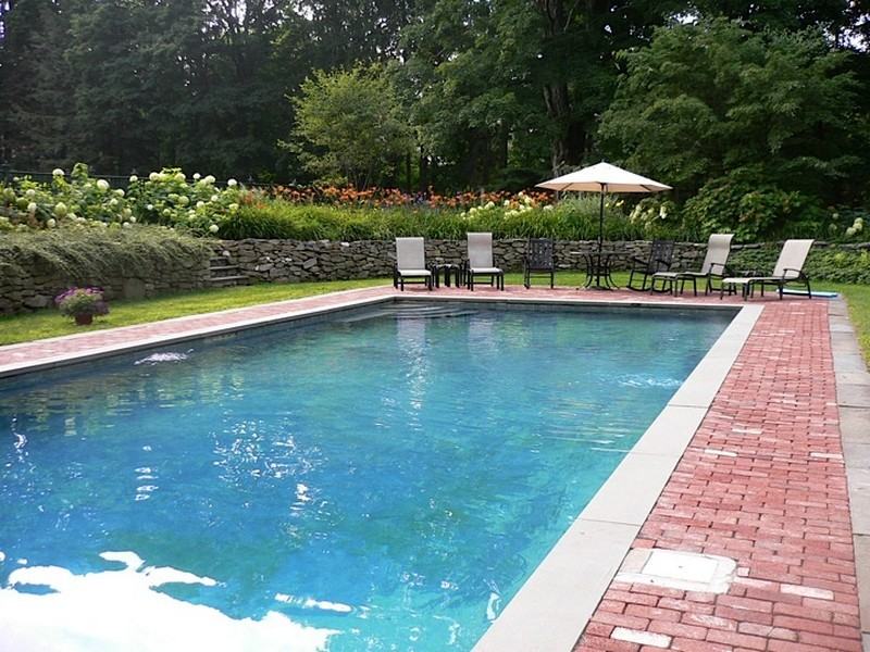 79 Hilltop Rd - Photo 2 of 6