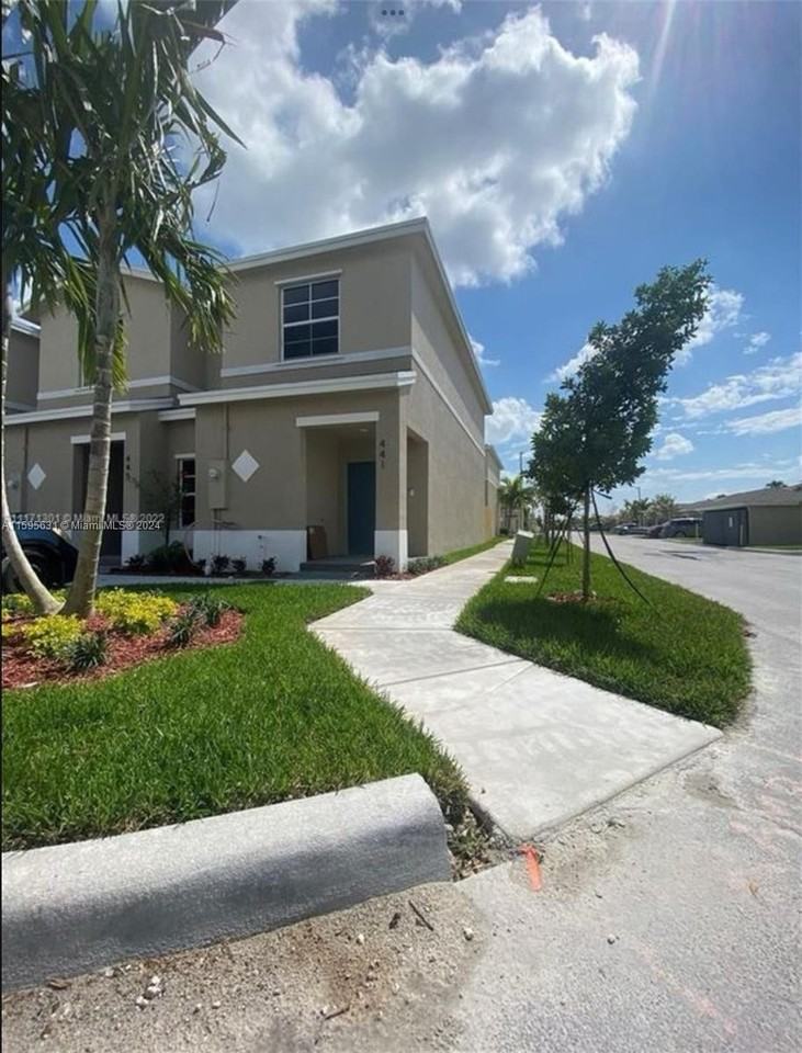 441 Ne 5th St 0, Florida City, FL 33034 3 Bedroom Apartment for Rent