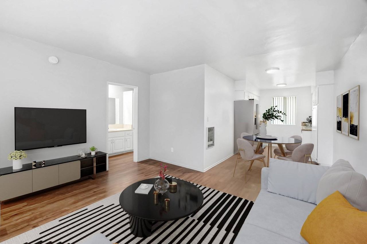 Sherman Plaza Apartments - Photo 2 of 14