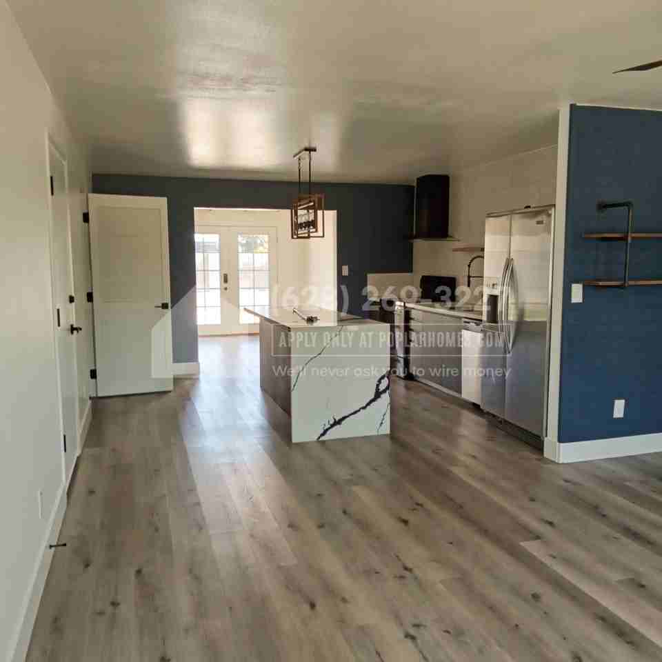 1346 E Almeria Rd - Photo 2 of 20