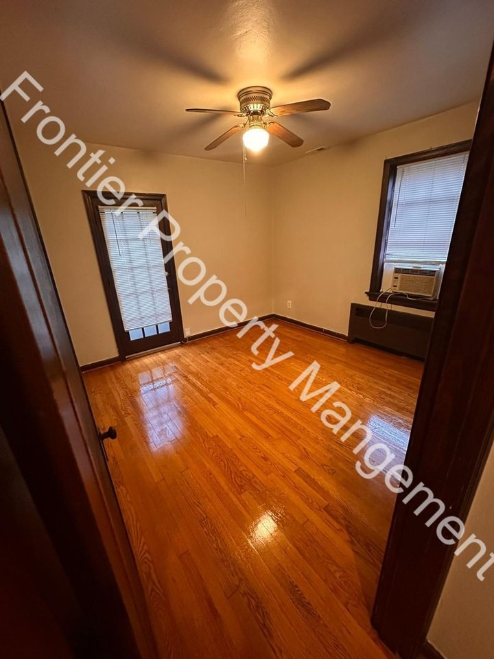 3914-16 Chippewa St - Photo 2 of 18