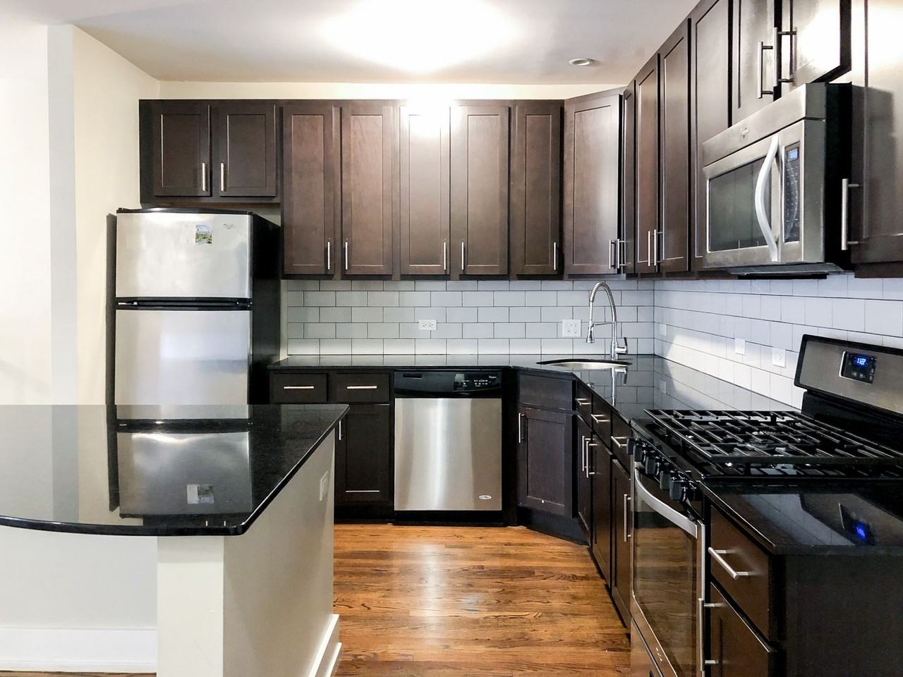 5056-60 N. Winchester - Photo 5 of 6