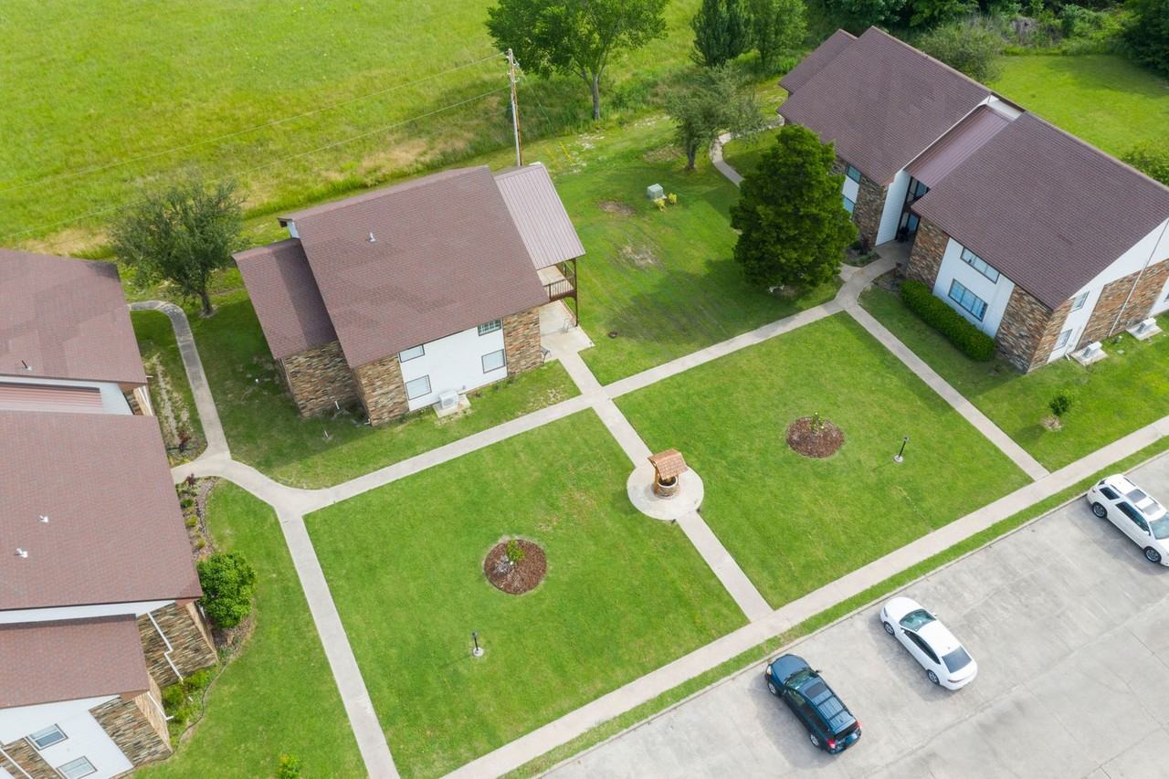 Southland Villa Apartments - Photo 3 of 29