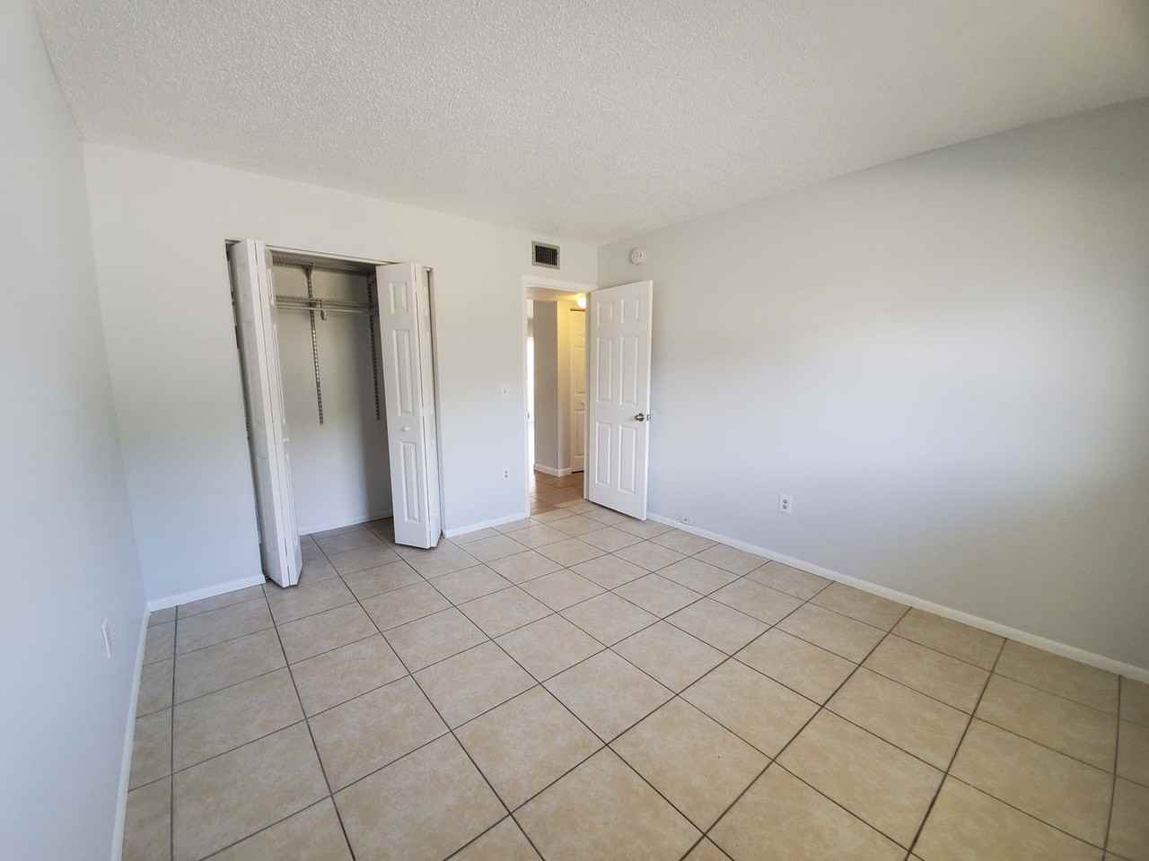 504 Barcelona Avenue - Photo 6 of 25