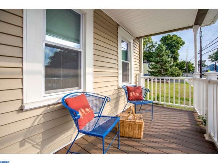 592 New York Ave - Photo 2 of 25