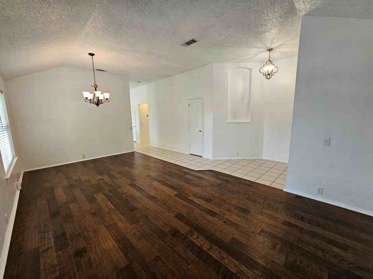 1128 Marshall Dr - Photo 7 of 49