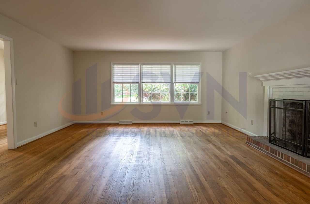 406 N Estes Dr - Photo 5 of 26