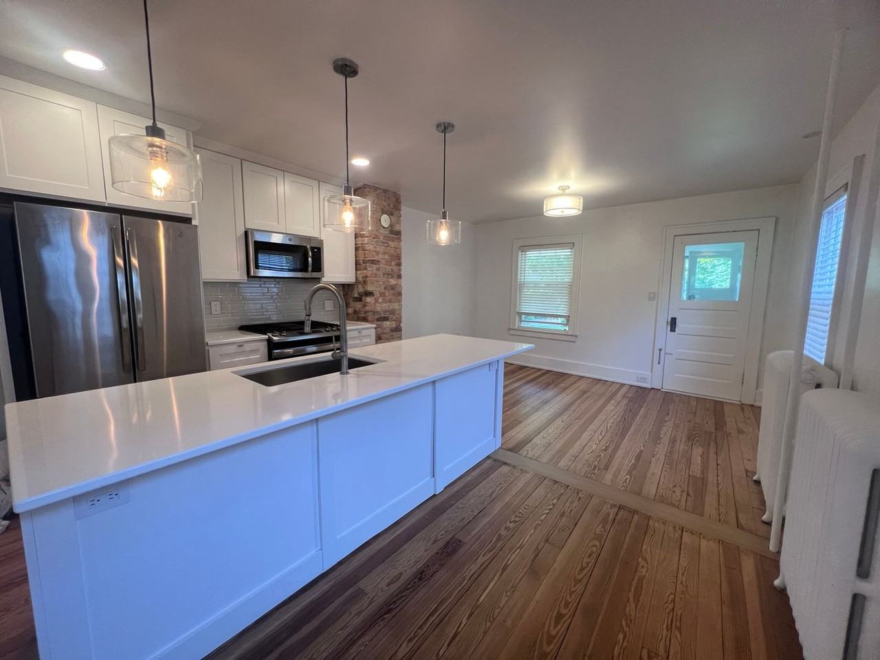 748 Crescent St Ne - Photo 5 of 29