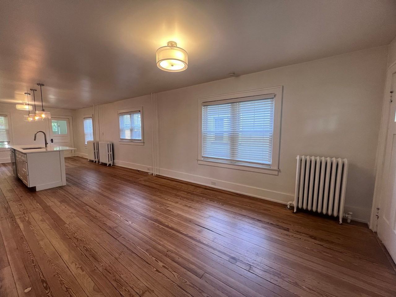 748 Crescent St Ne - Photo 6 of 29