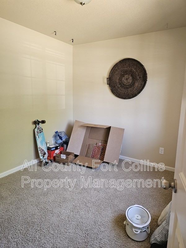 2257 Sopris Cir - Photo 2 of 10