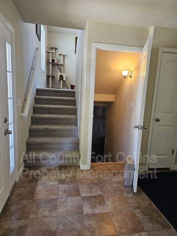 2257 Sopris Cir - Photo 3 of 10