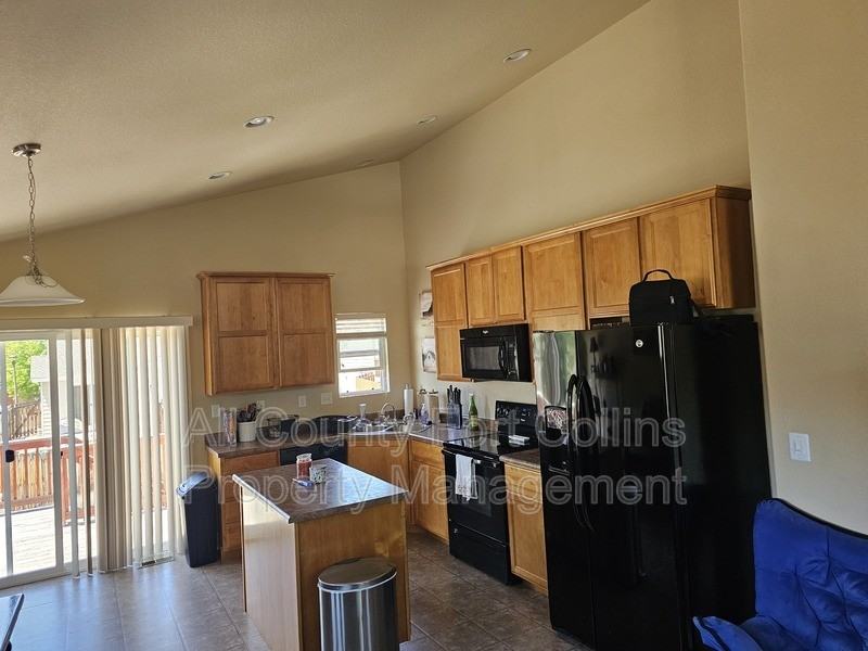 2257 Sopris Cir - Photo 4 of 10