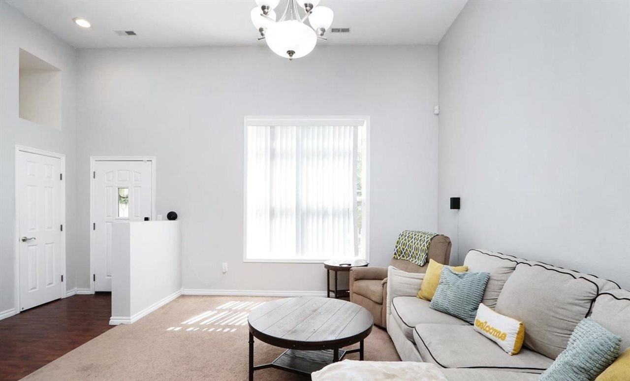 50 Fuller Cir - Photo 2 of 20