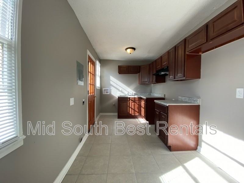 1211 Norris Rd - Photo 3 of 8