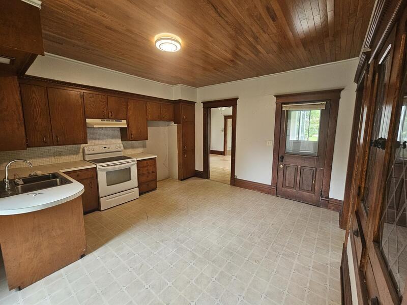 206 N State St - Photo 3 of 8