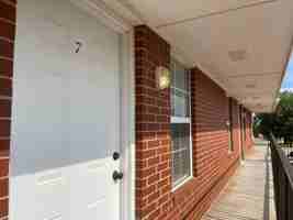 featured image of 117 W Davis Ave