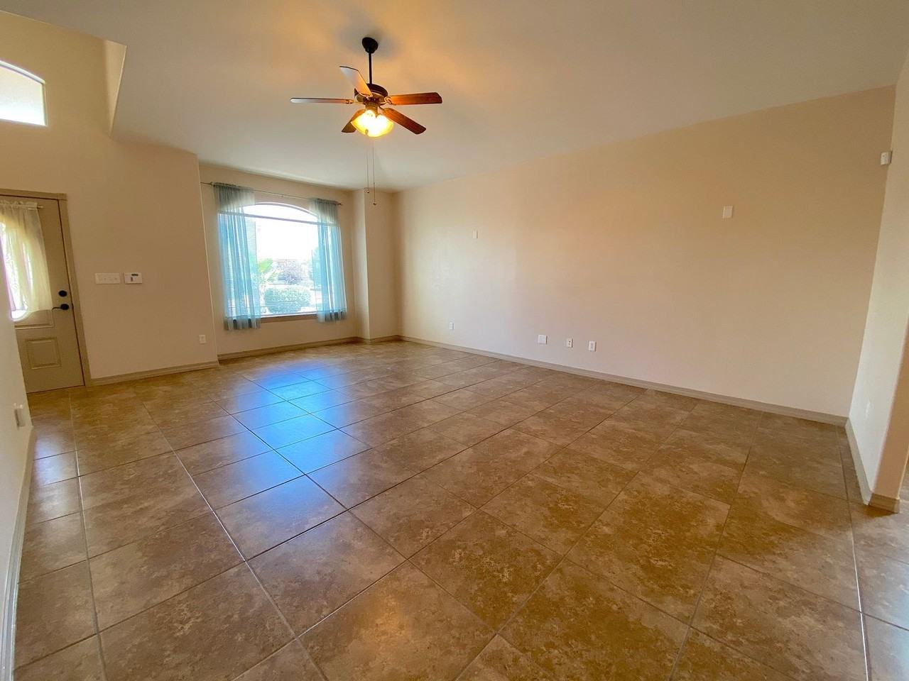 5481 Ignacio Frias Dr - Photo 5 of 32
