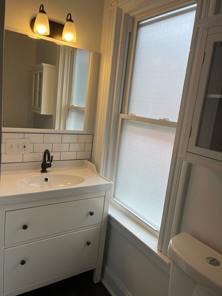 562 W Lemon St - Photo 7 of 16