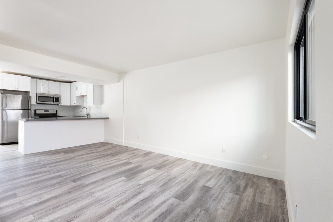 34th Street Apartments TSW - Photo 3 of 12