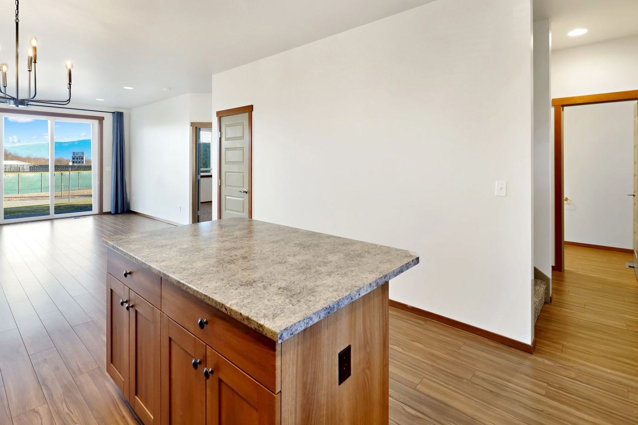 1182 & 1184 E. Grover - Photo 4 of 50