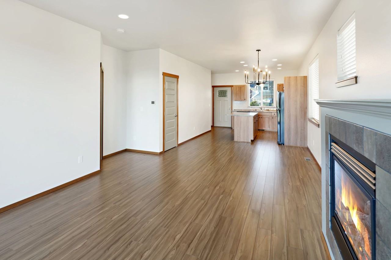 1182 & 1184 E. Grover - Photo 5 of 50