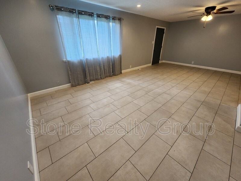 2008 N 25th St #1 - Photo 3 of 8