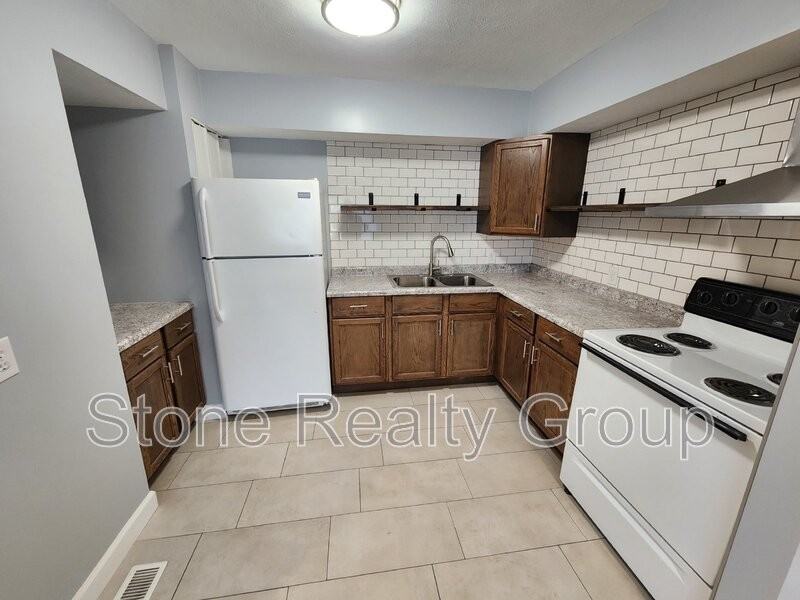 2008 N 25th St #1 - Photo 4 of 8