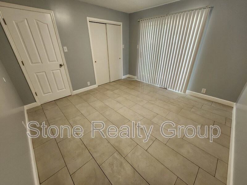 2008 N 25th St #1 - Photo 6 of 8