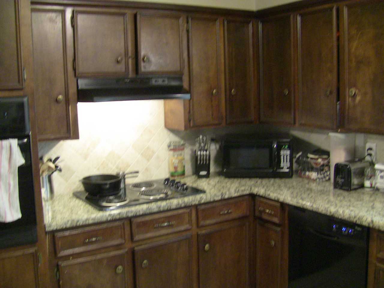 3505 Oak Hollow Dr - Photo 3 of 11