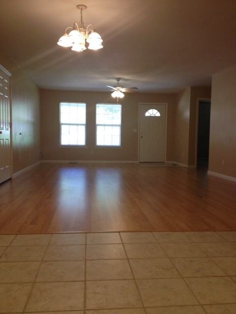 128 Alexander Ave - Photo 3 of 14
