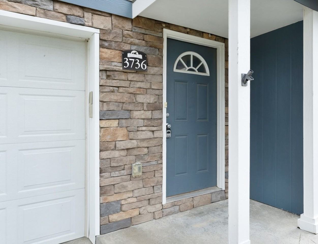 3736 Saddle Horn Trl - Photo 2 of 28