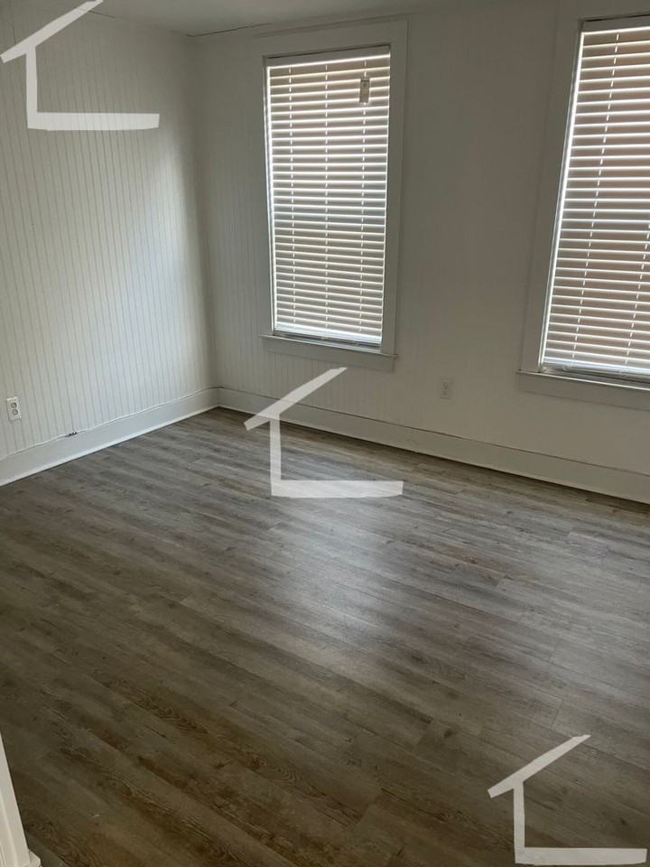 875 E 2nd St - Photo 7 of 10