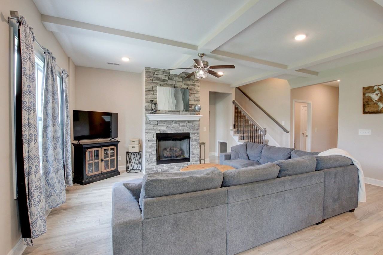 1107 Eagles View Dr - Photo 5 of 14