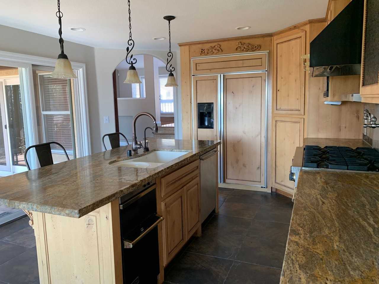 3245 Formby Ln - Photo 2 of 39