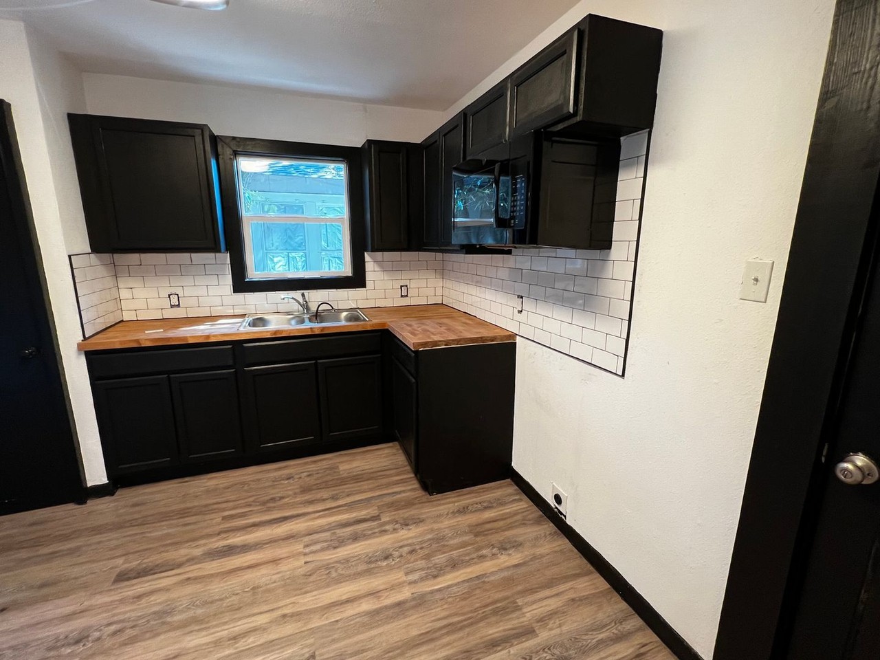 706 3rd Ave Nw - Photo 5 of 18