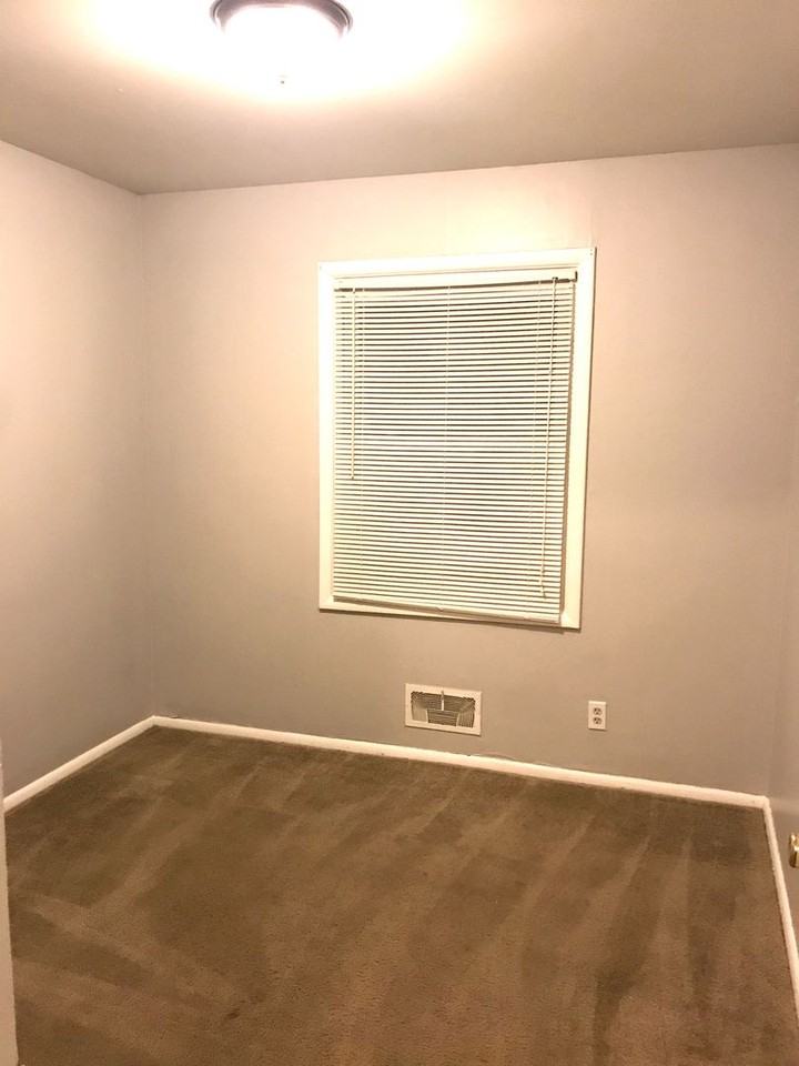 4900 E 41st Ter - Photo 6 of 13