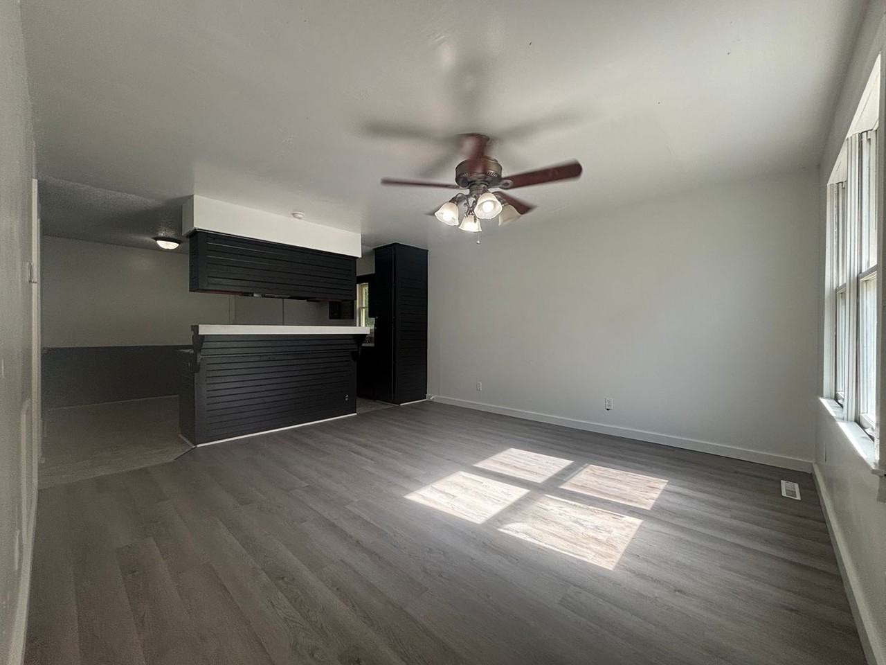 500 S 4th St - Photo 2 of 17